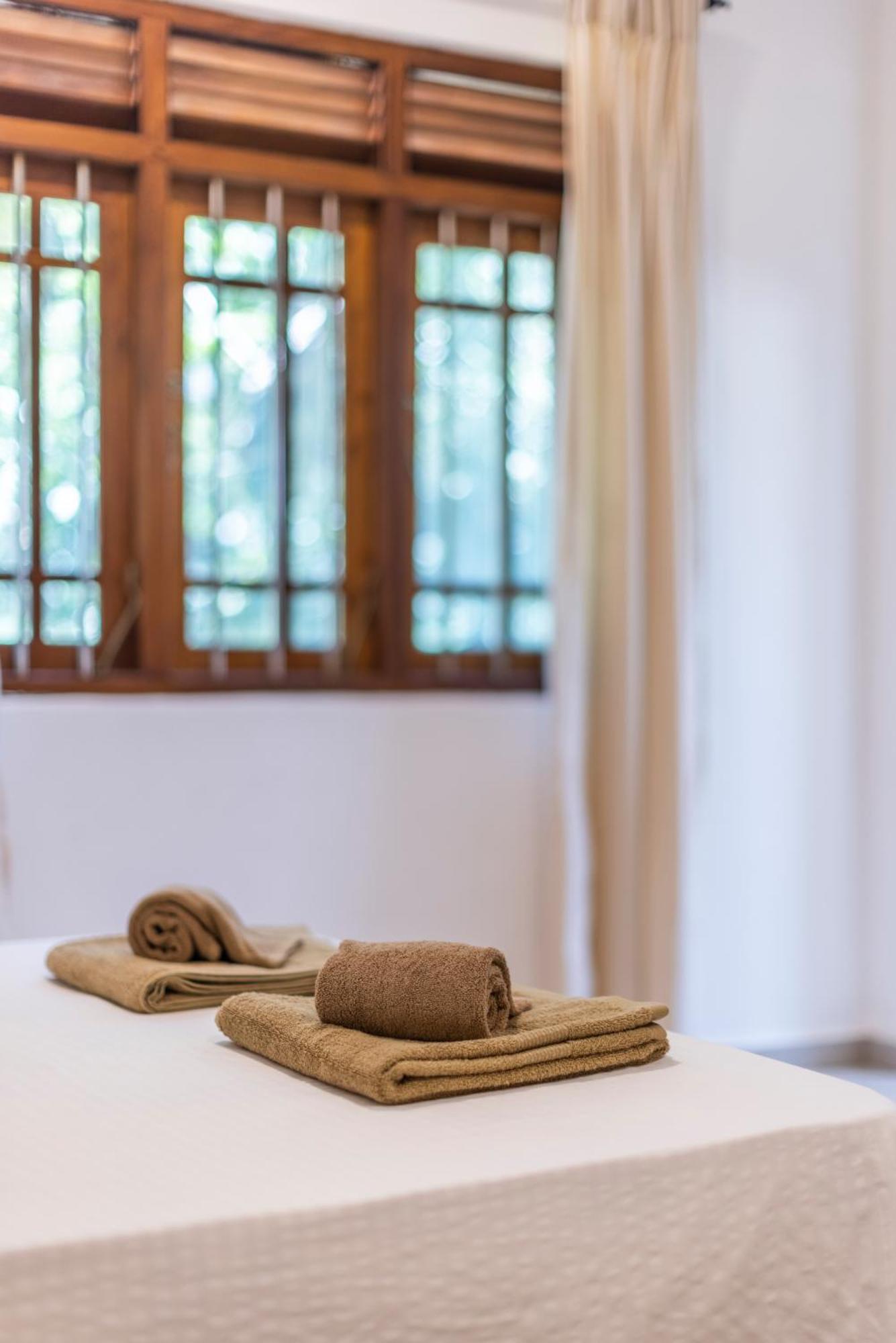 Makai Surf House Otel Ahangama Dış mekan fotoğraf