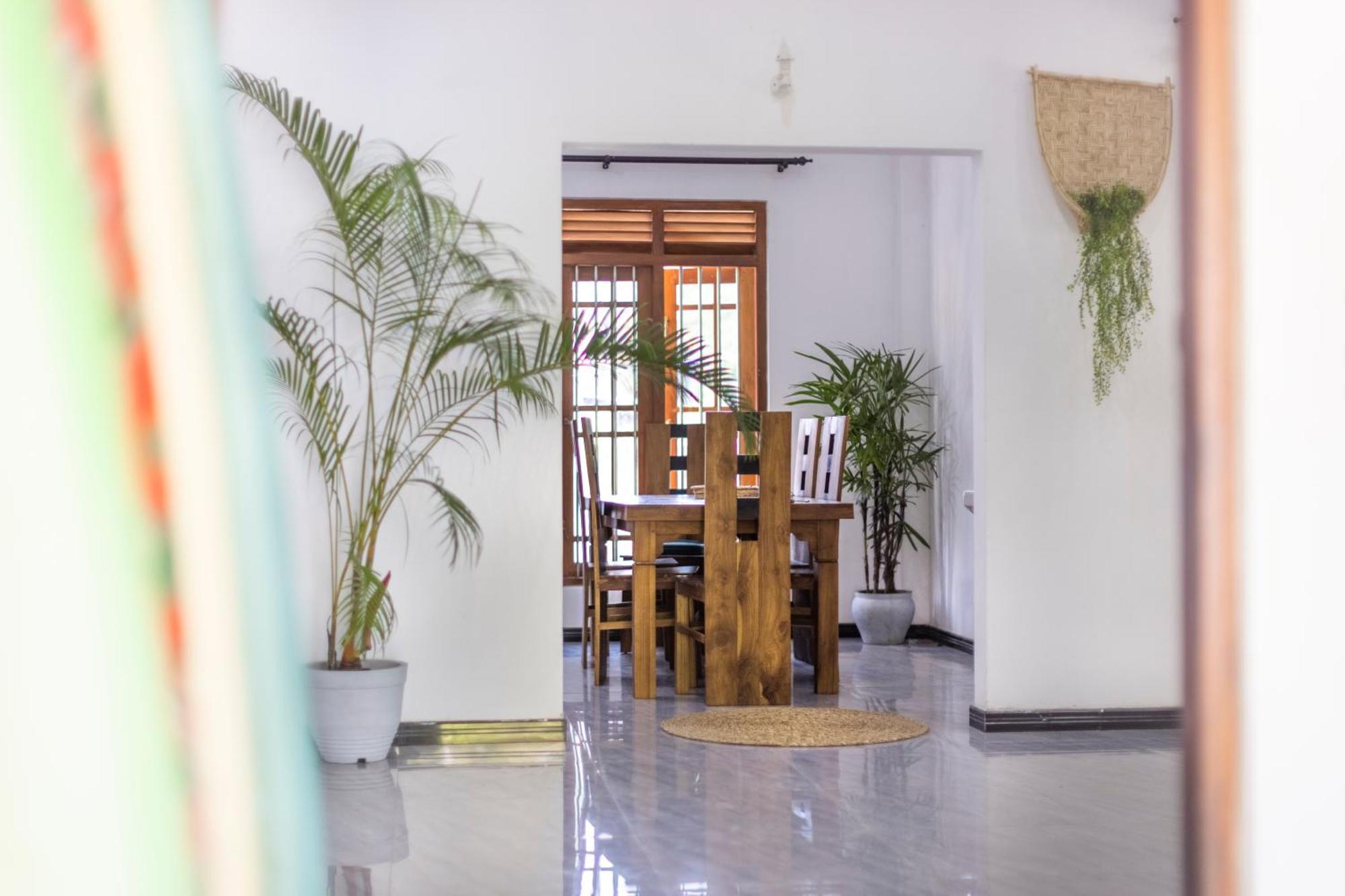 Makai Surf House Otel Ahangama Dış mekan fotoğraf