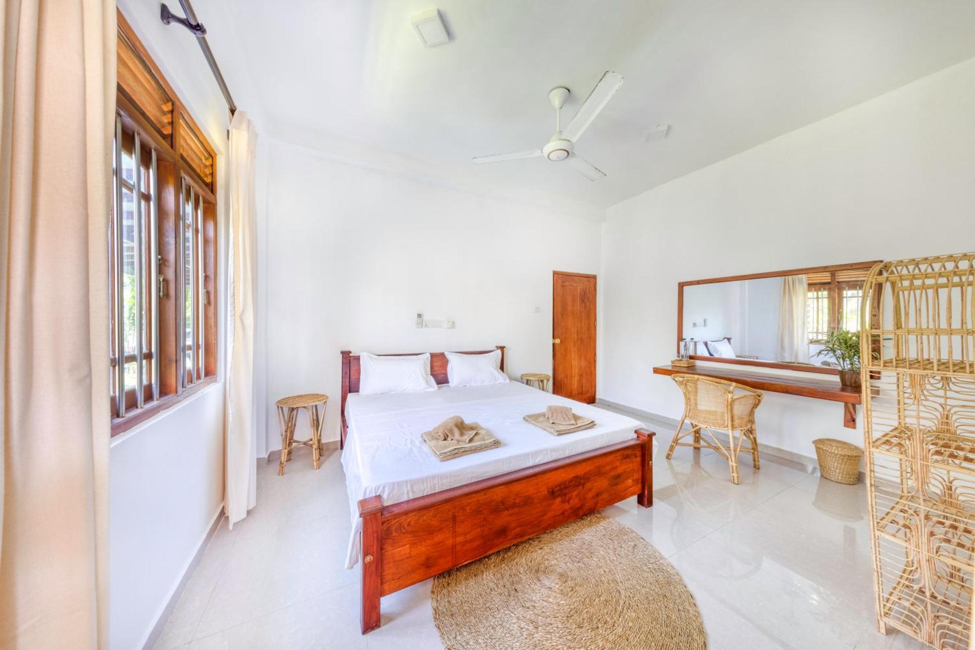 Makai Surf House Otel Ahangama Dış mekan fotoğraf