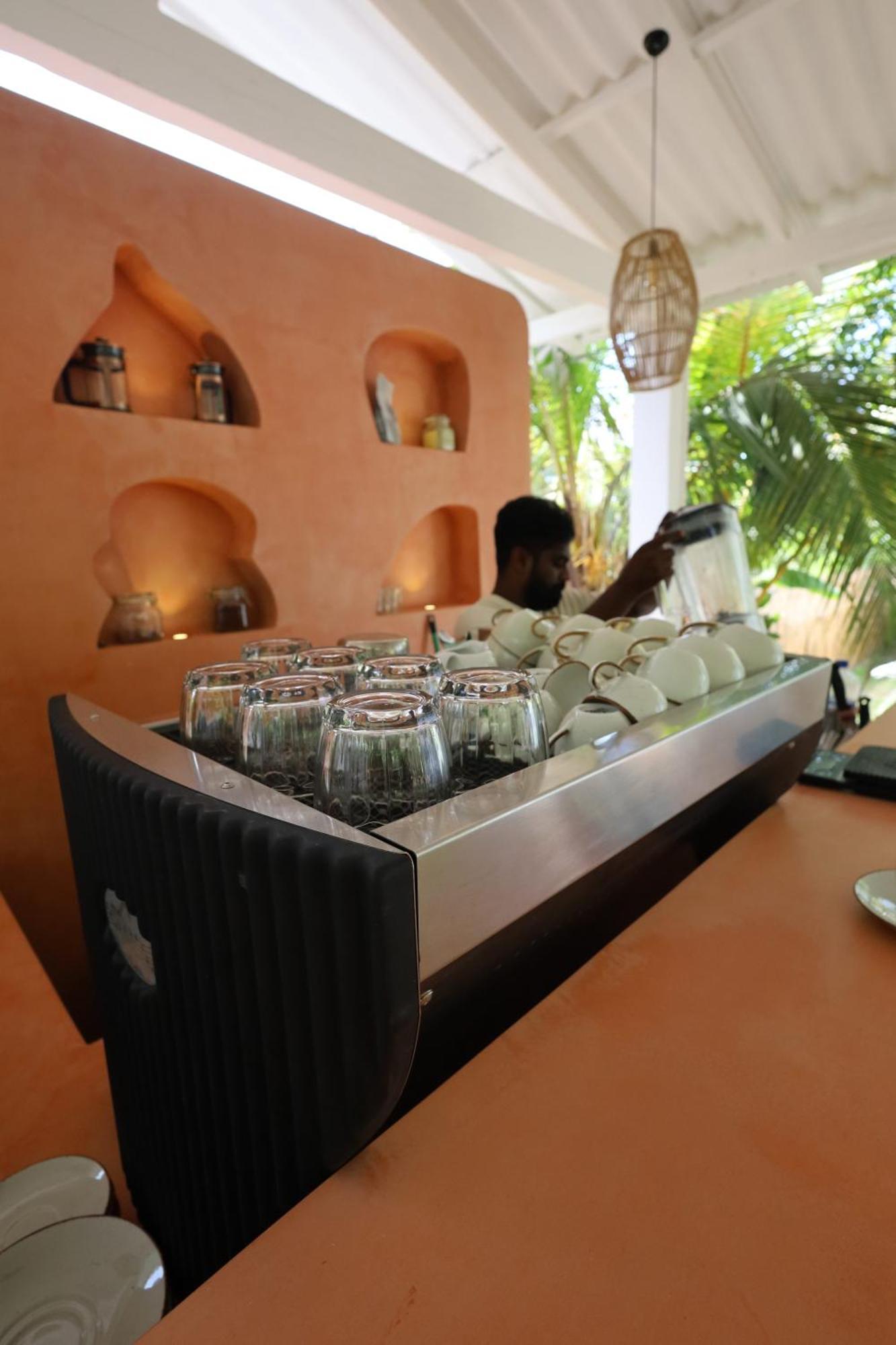 Makai Surf House Otel Ahangama Dış mekan fotoğraf